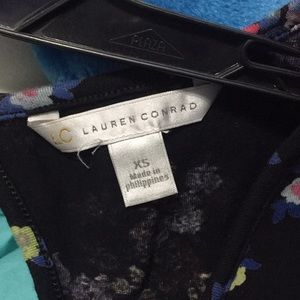 LC Lauren Conrad Dresses - NWOT: floral dress with keyhole LC Lauren Conrad Dresses - NWOT: floral dress with keyhole
